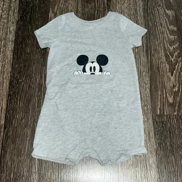 18 month Disney jumping bean outfit set with Mickey Mouse on it - Picture 1 of 1